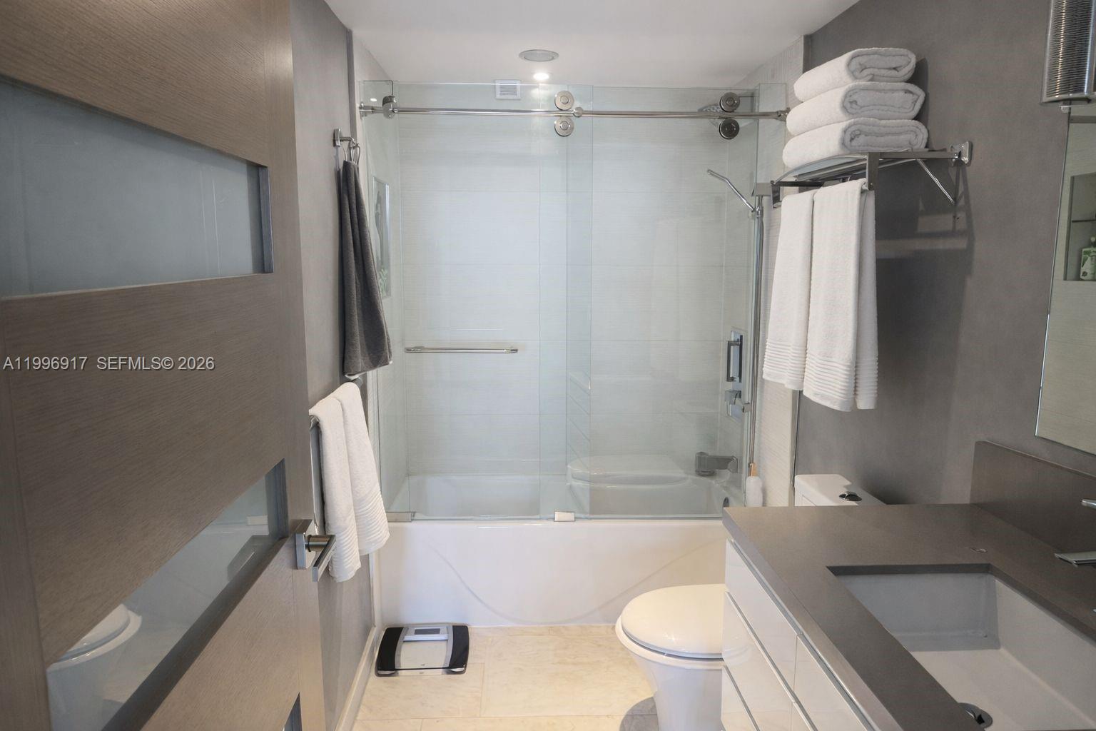 701 Brickell Key Blvd #1611, Miami FL 33131