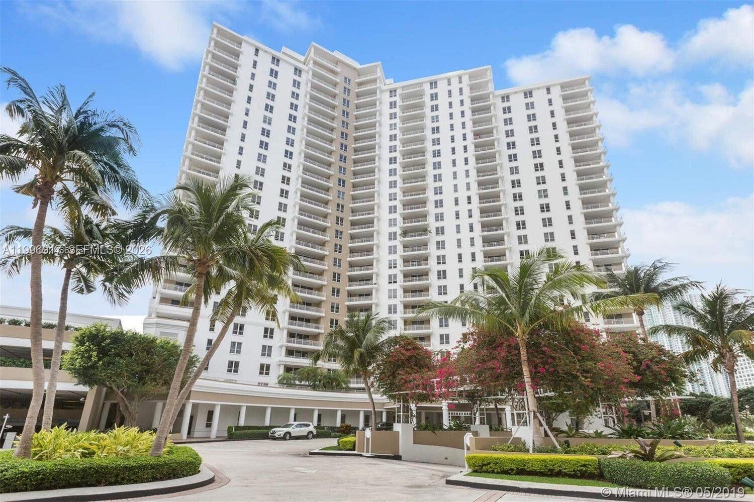 701 Brickell Key Blvd #1611, Miami FL 33131