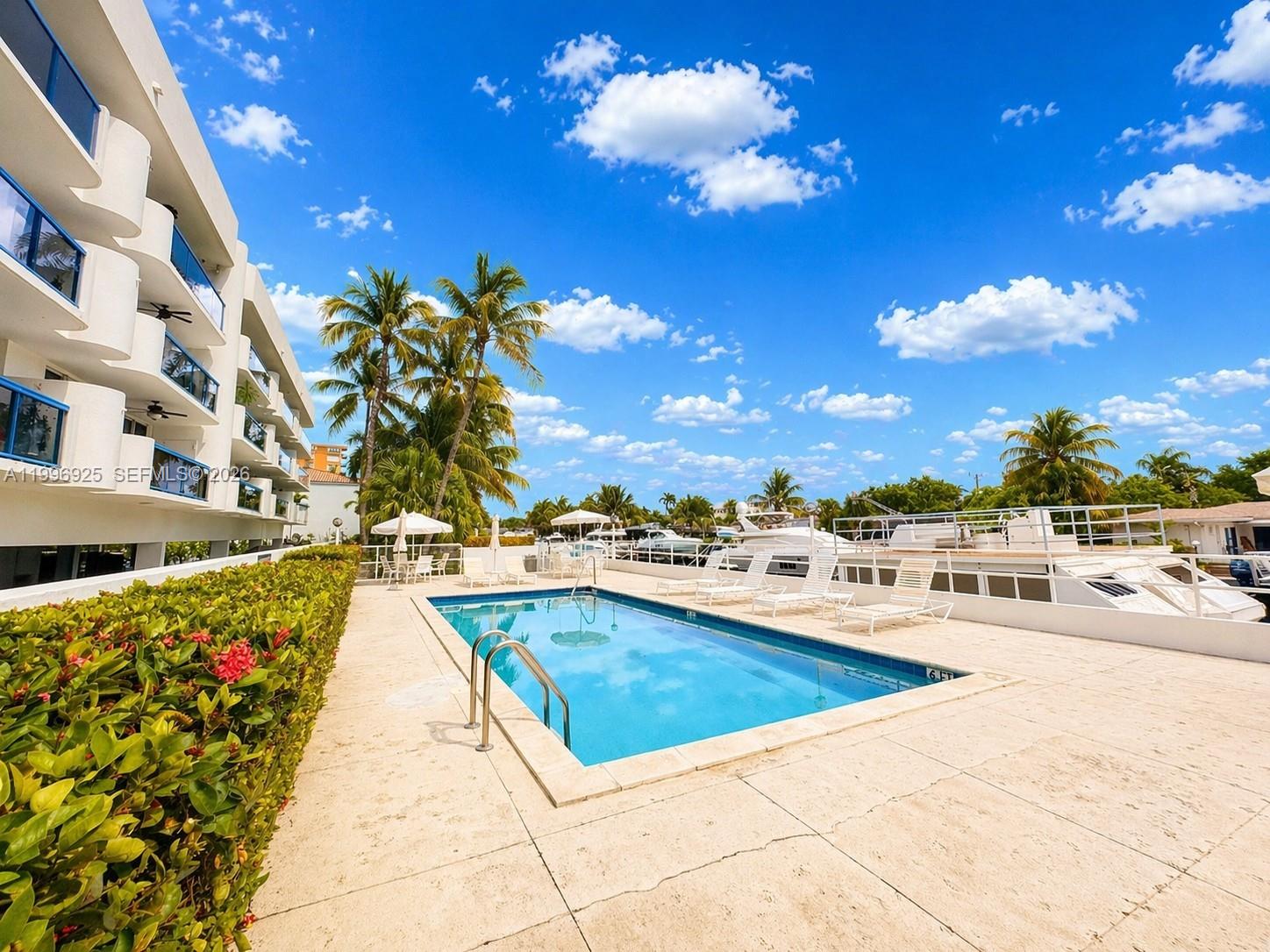 2370 NE 135th St #405, North Miami FL 33181