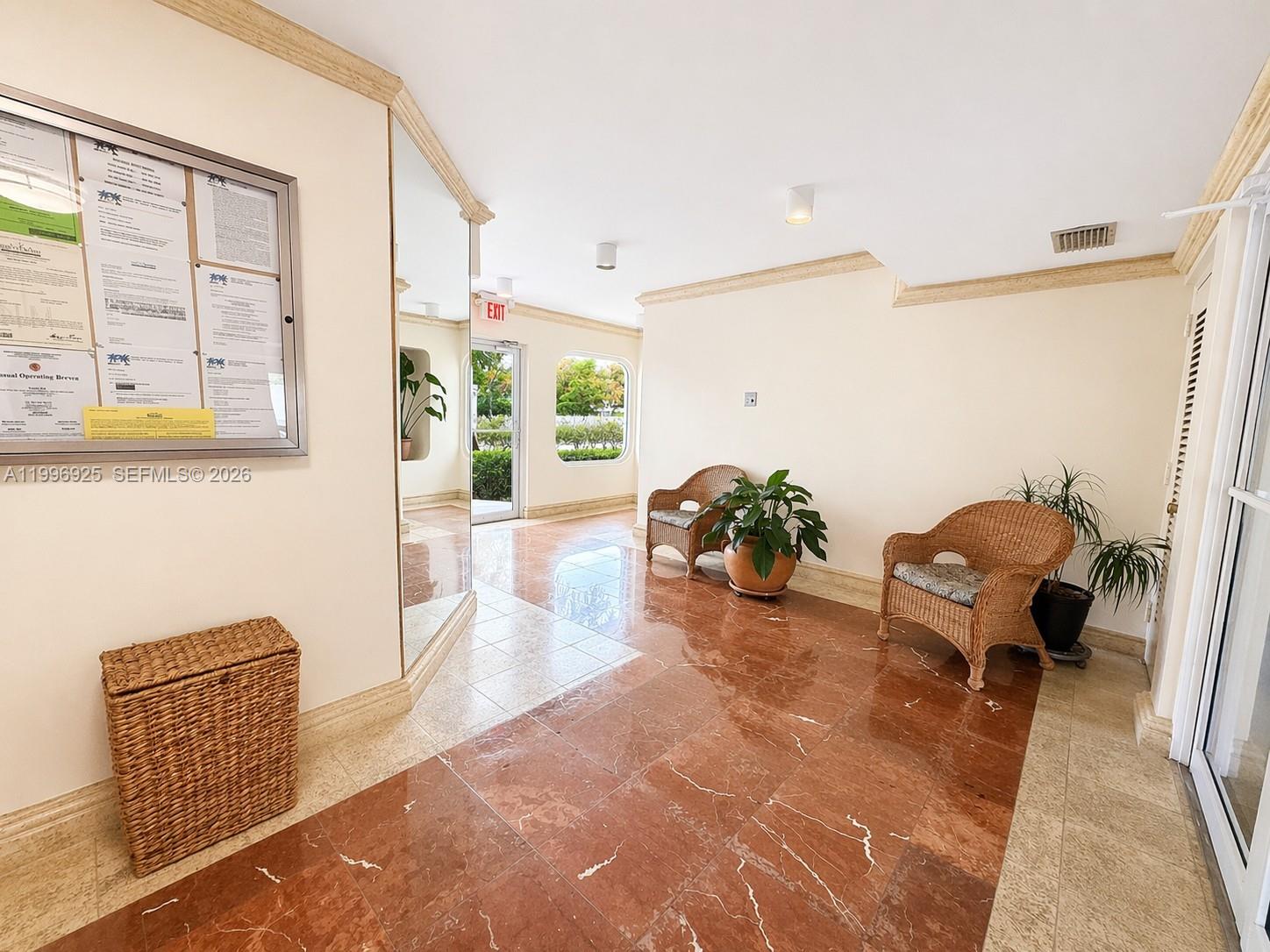 2370 NE 135th St #405, North Miami FL 33181