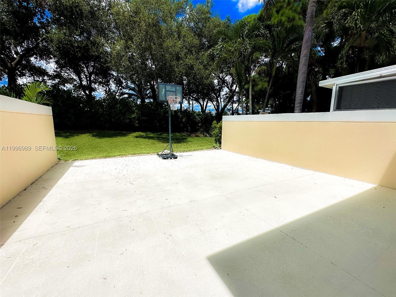 197 Santa Barbara Way, Palm Beach Gardens FL 33410