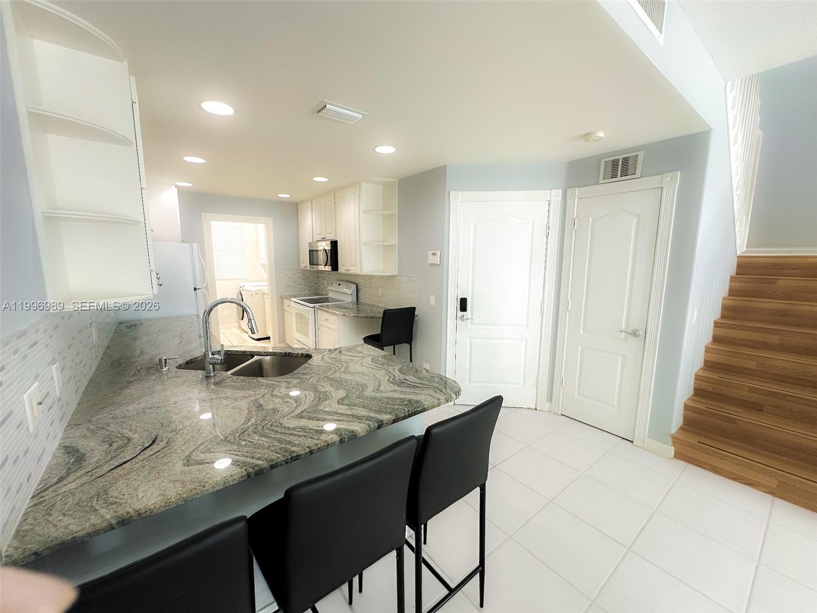 197 Santa Barbara Way, Palm Beach Gardens FL 33410