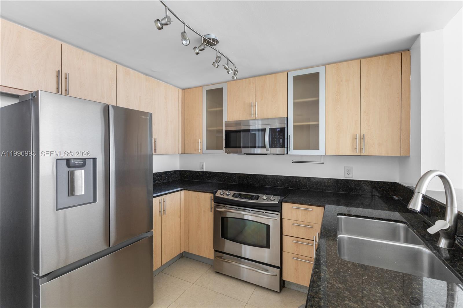 7914 Harbor Island Dr #205, North Bay Village FL 33141