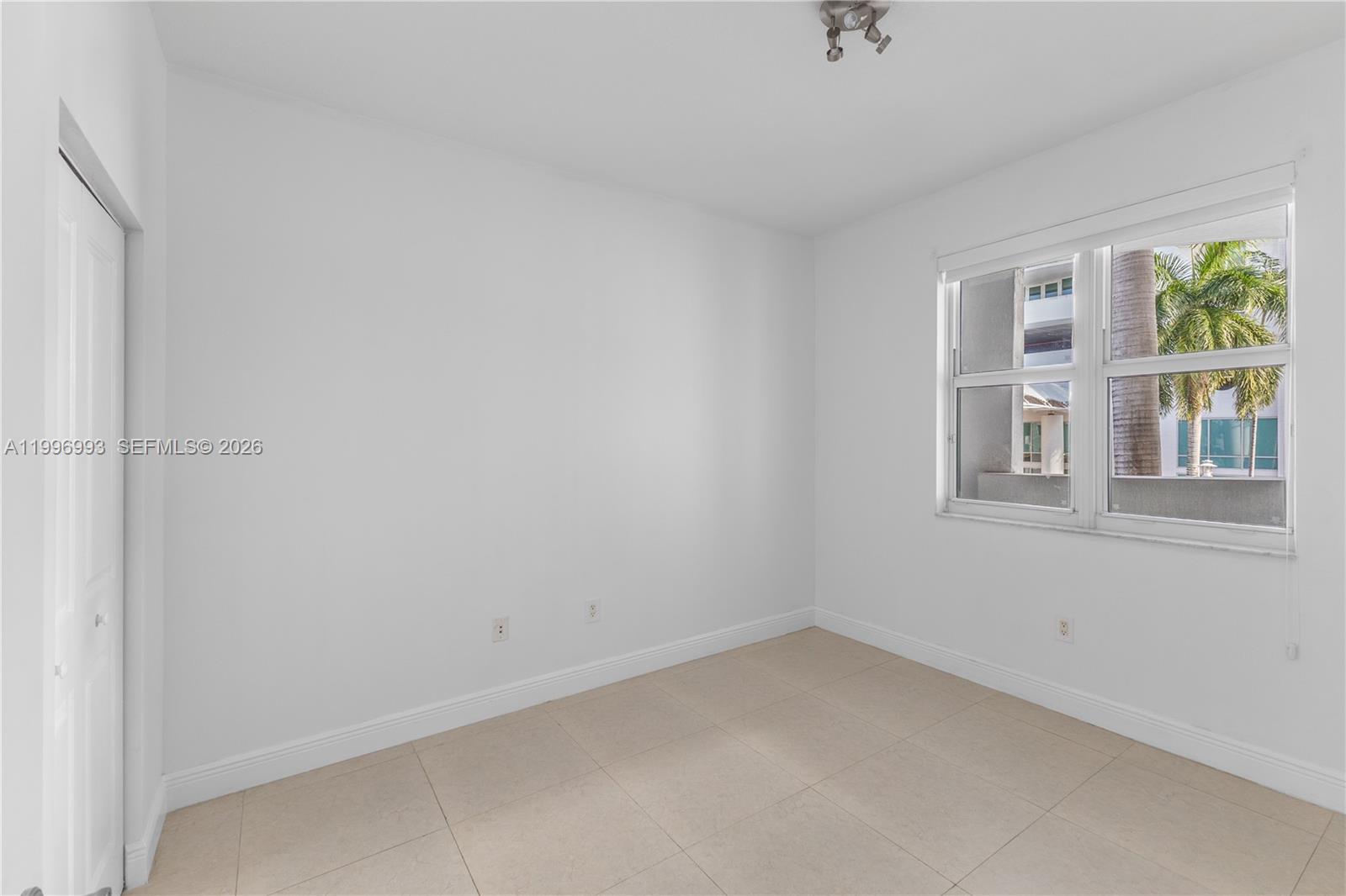 7914 Harbor Island Dr #205, North Bay Village FL 33141