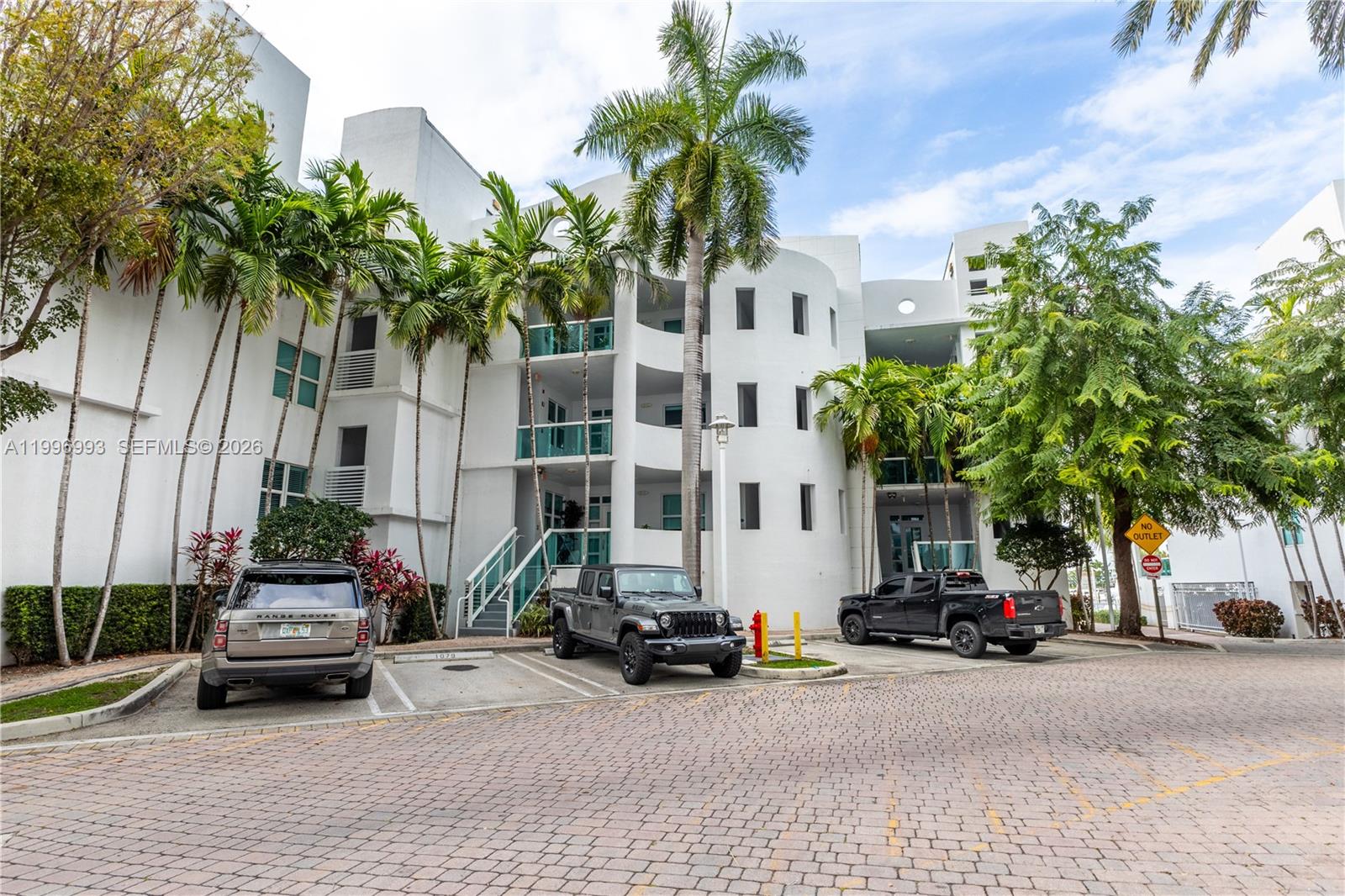 7914 Harbor Island Dr #205, North Bay Village FL 33141