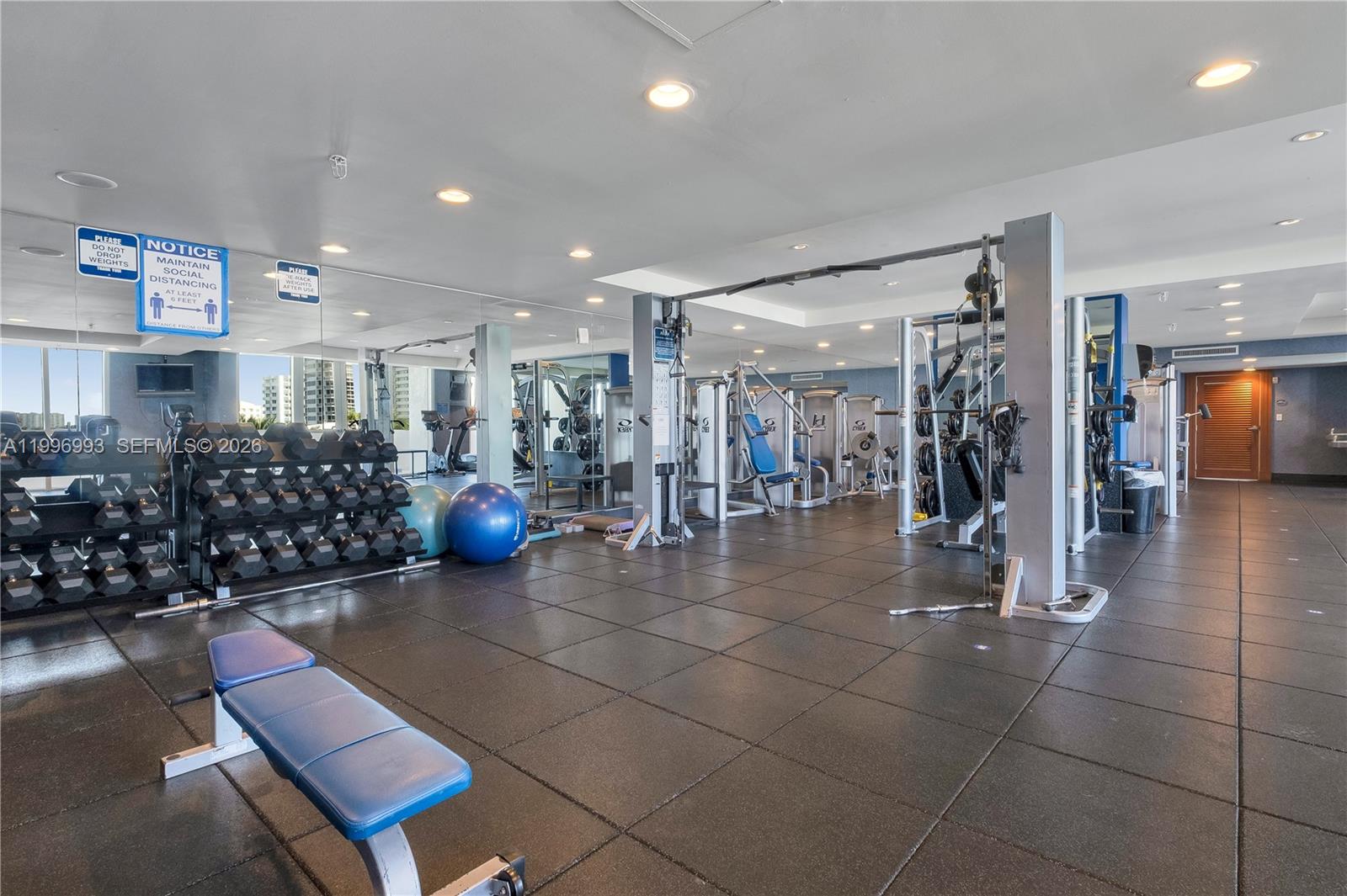 7914 Harbor Island Dr #205, North Bay Village FL 33141