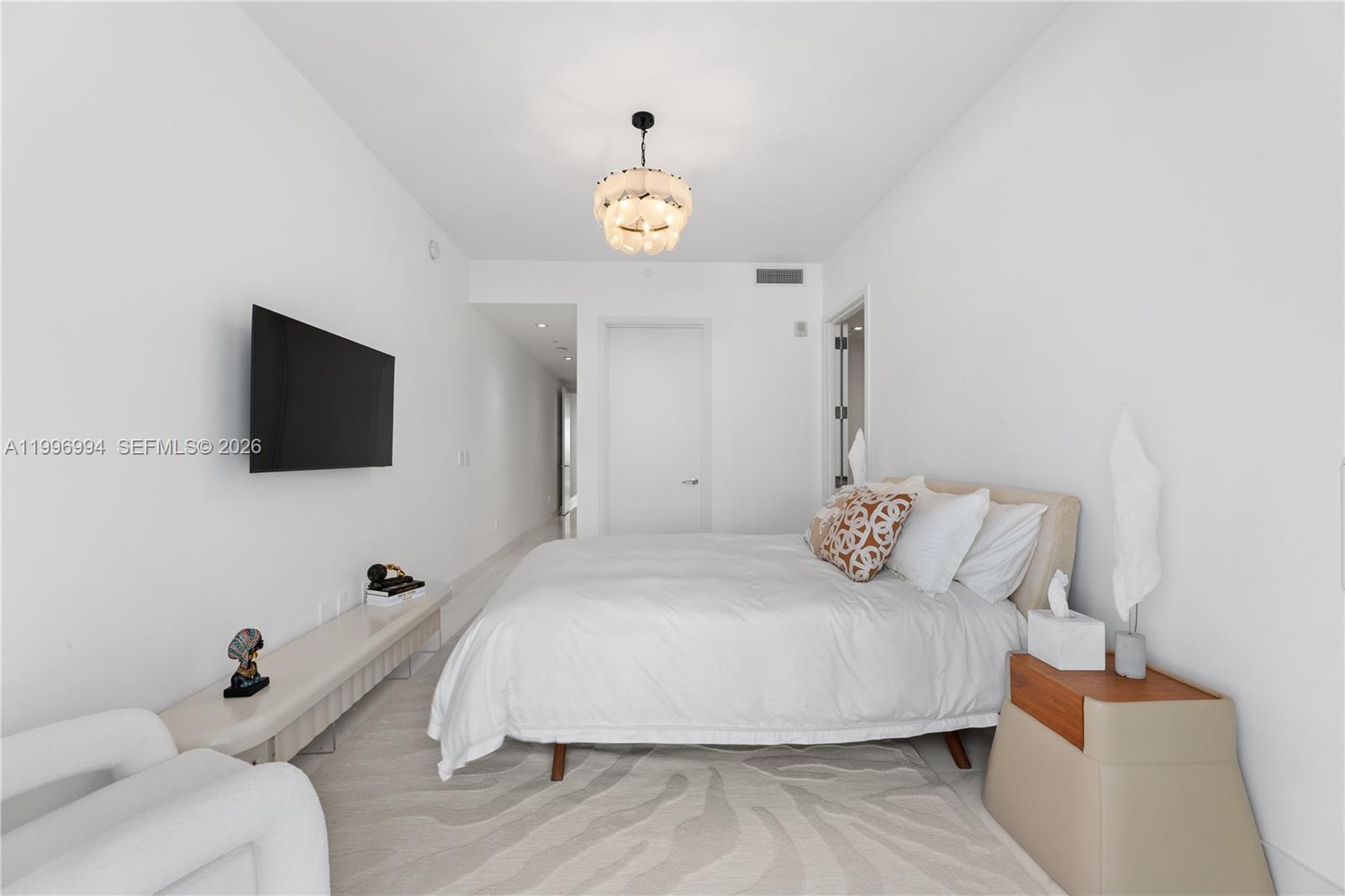 16901 Collins Ave #802, Sunny Isles Beach FL 33160