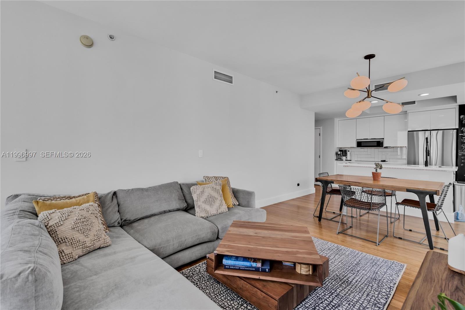 888 Biscayne Boulevard #812, Miami FL 33132