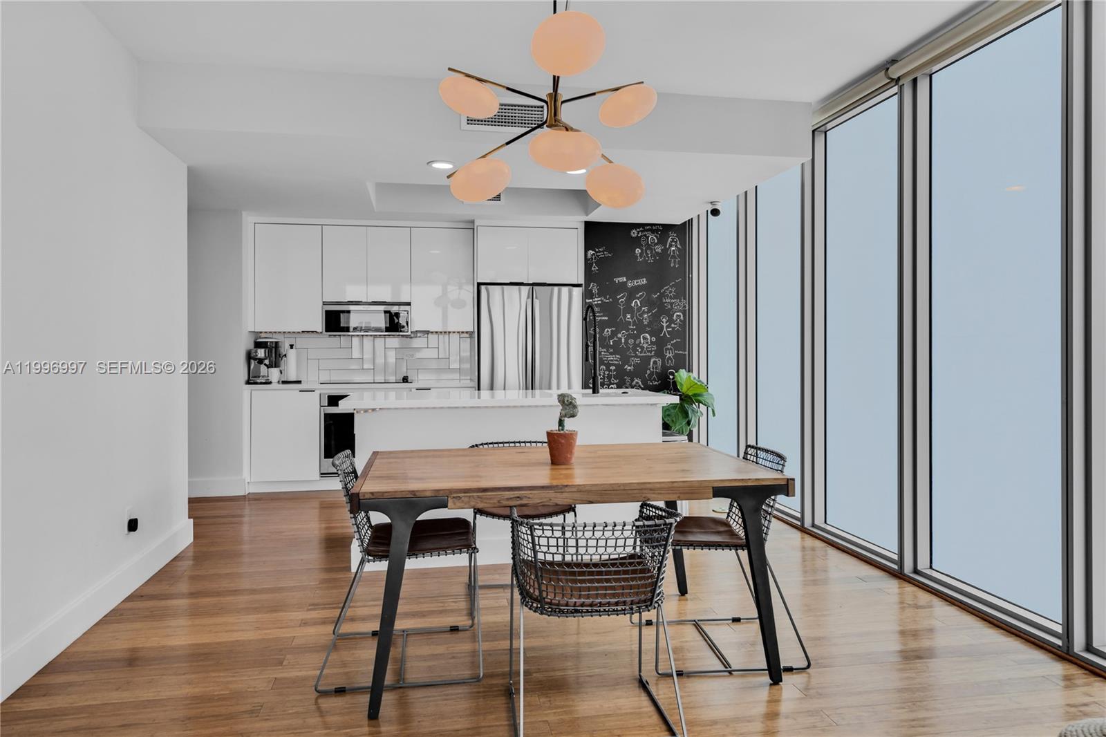 888 Biscayne Boulevard #812, Miami FL 33132