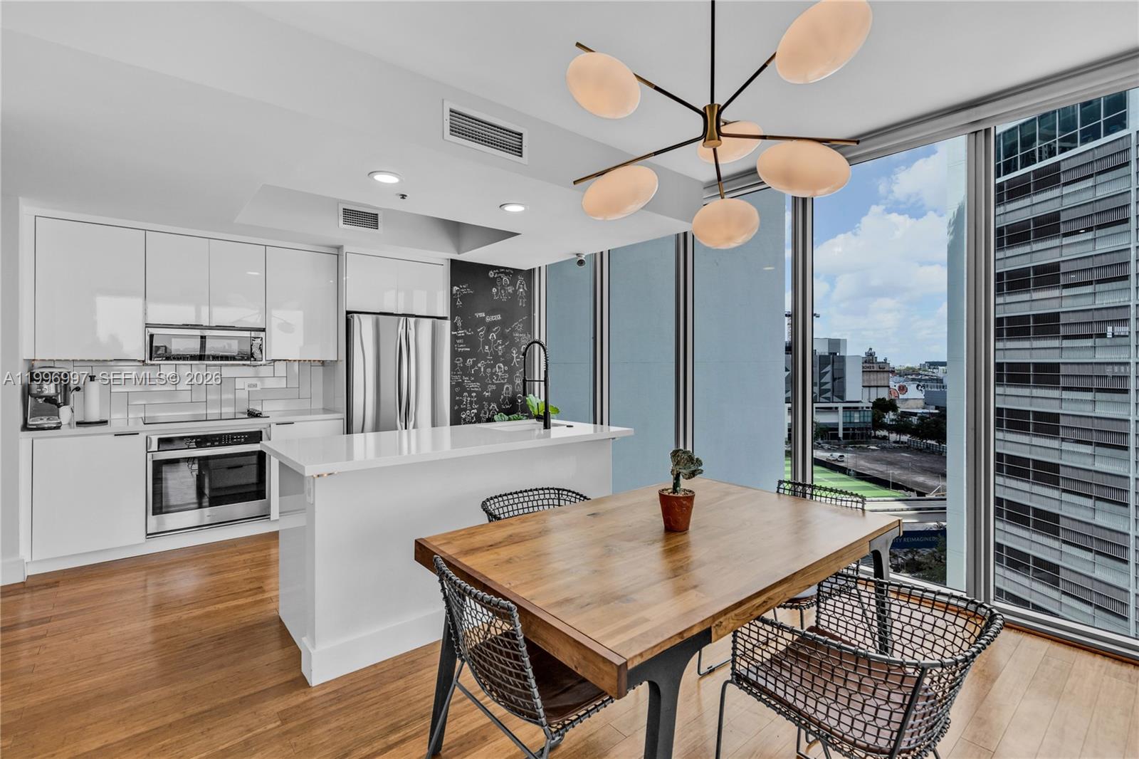 888 Biscayne Boulevard #812, Miami FL 33132
