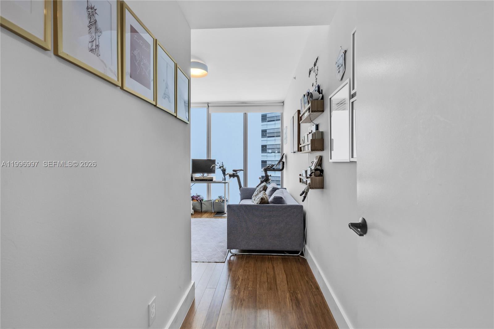 888 Biscayne Boulevard #812, Miami FL 33132