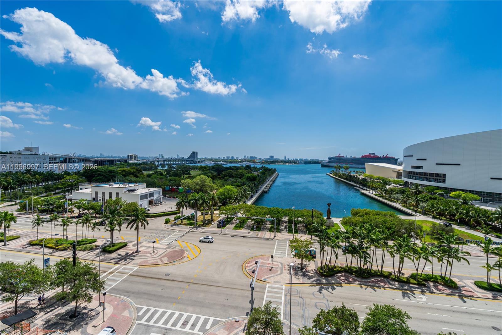 888 Biscayne Boulevard #812, Miami FL 33132