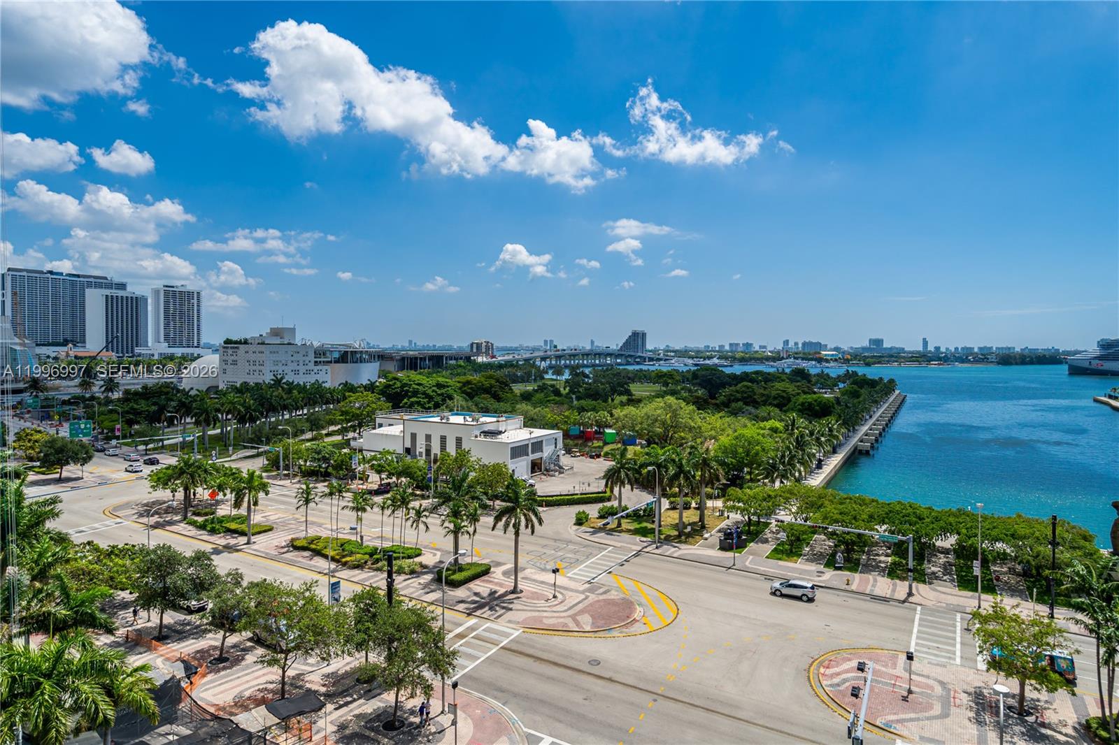 888 Biscayne Boulevard #812, Miami FL 33132