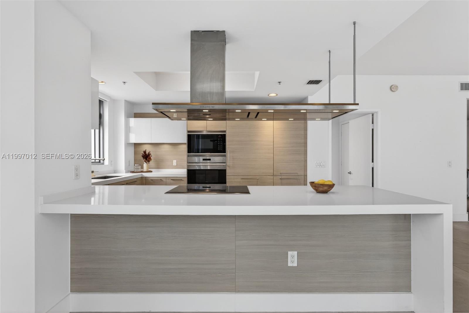 17301 Biscayne Blvd #1401, North Miami Beach FL 33160