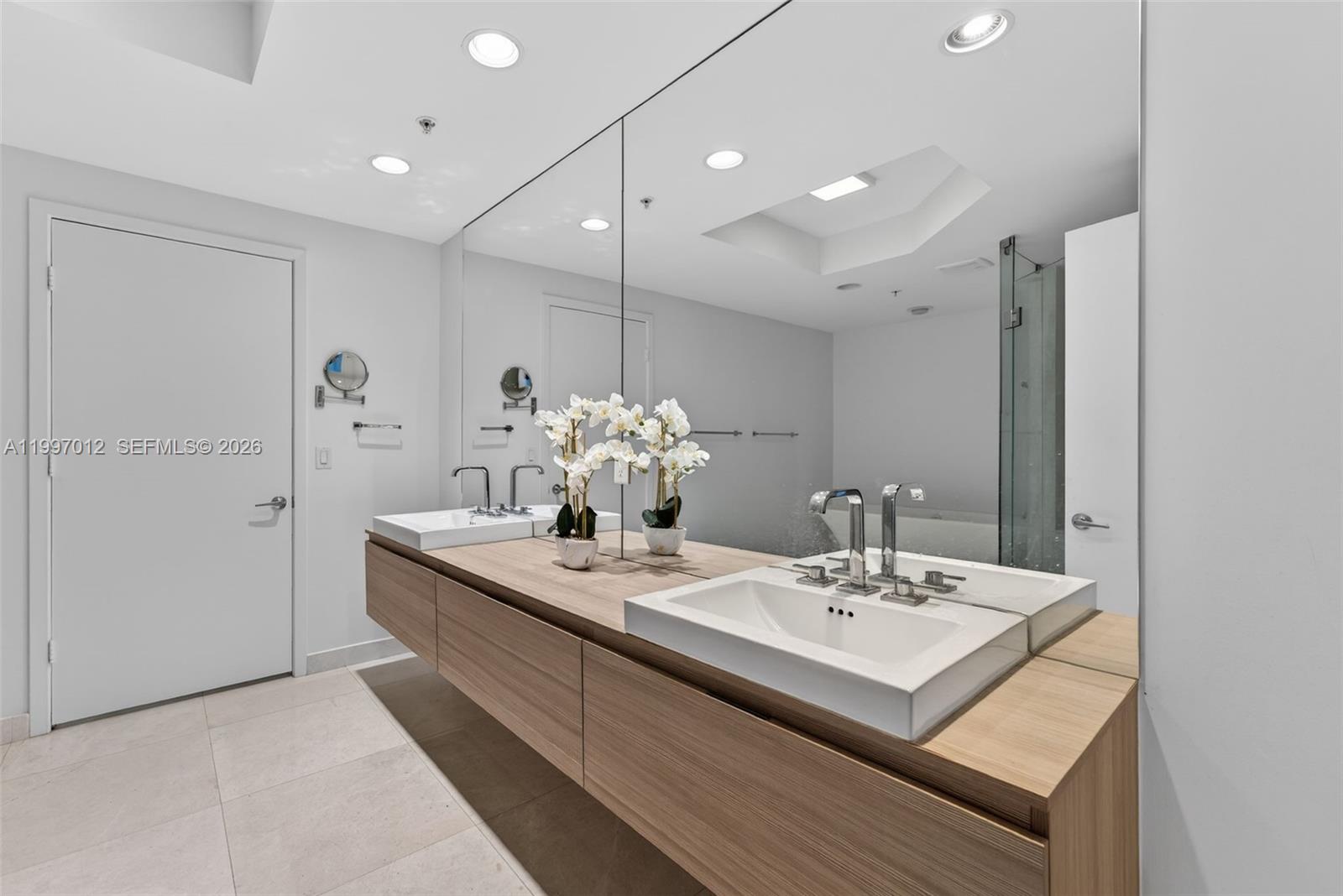 17301 Biscayne Blvd #1401, North Miami Beach FL 33160