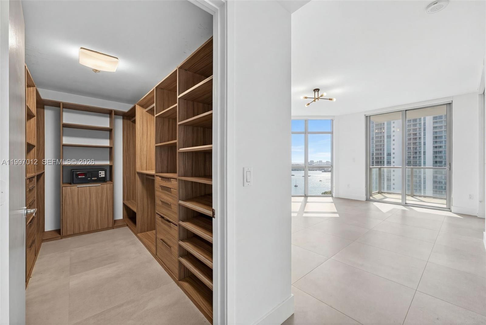 17301 Biscayne Blvd #1401, North Miami Beach FL 33160