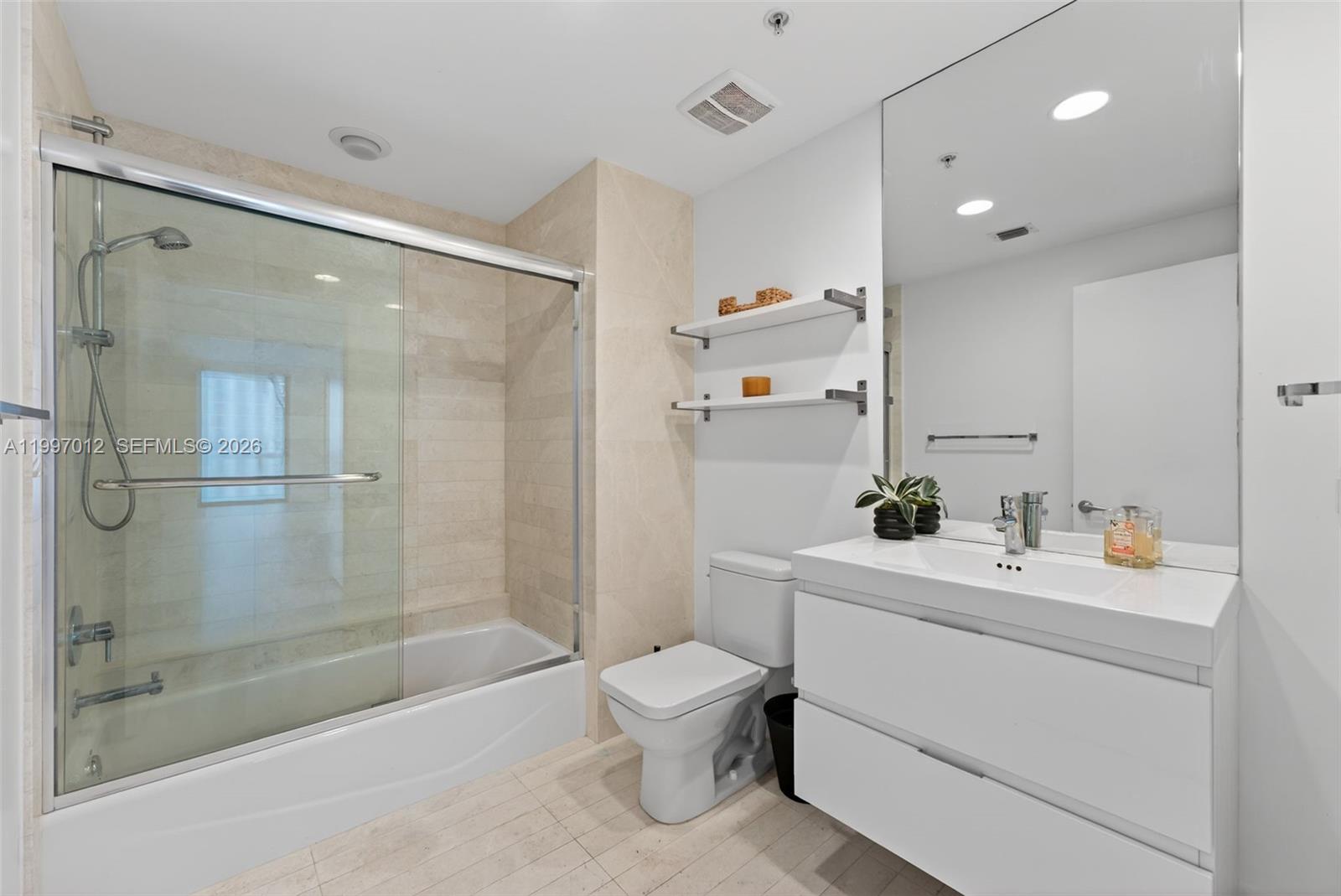 17301 Biscayne Blvd #1401, North Miami Beach FL 33160