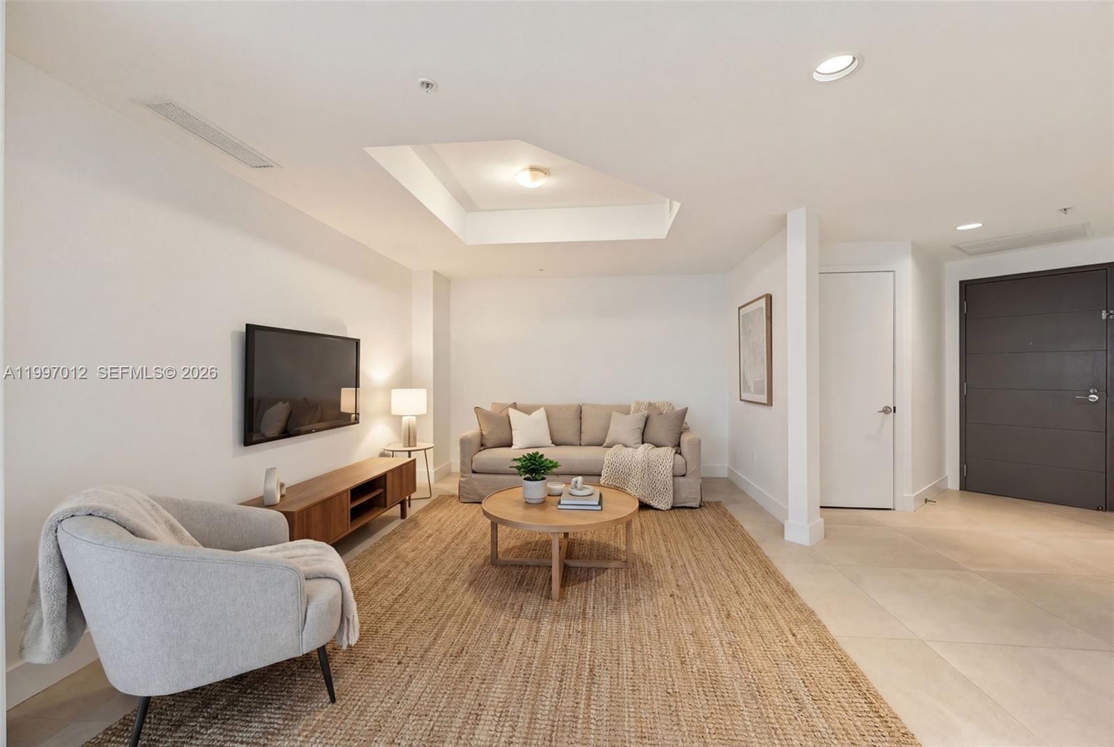 17301 Biscayne Blvd #1401, North Miami Beach FL 33160