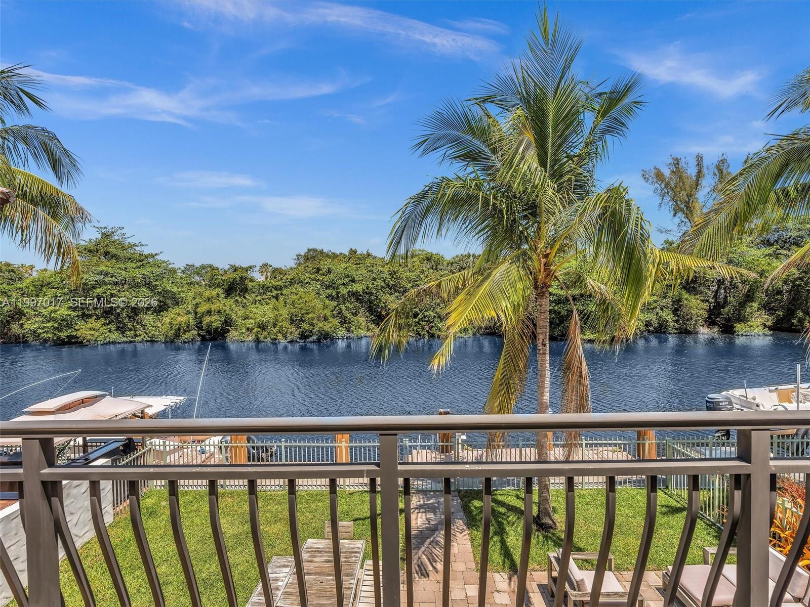 2901 Hidden Harbour St, Dania Beach FL 33312