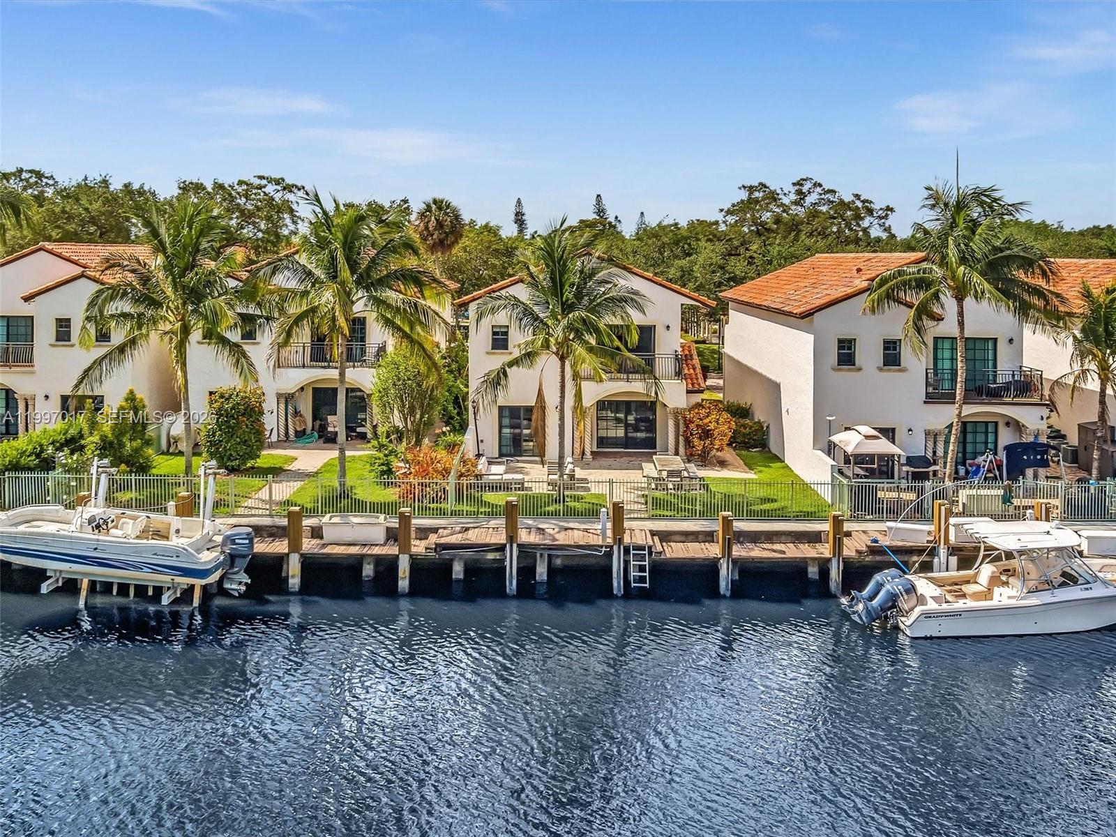 2901 Hidden Harbour St, Dania Beach FL 33312