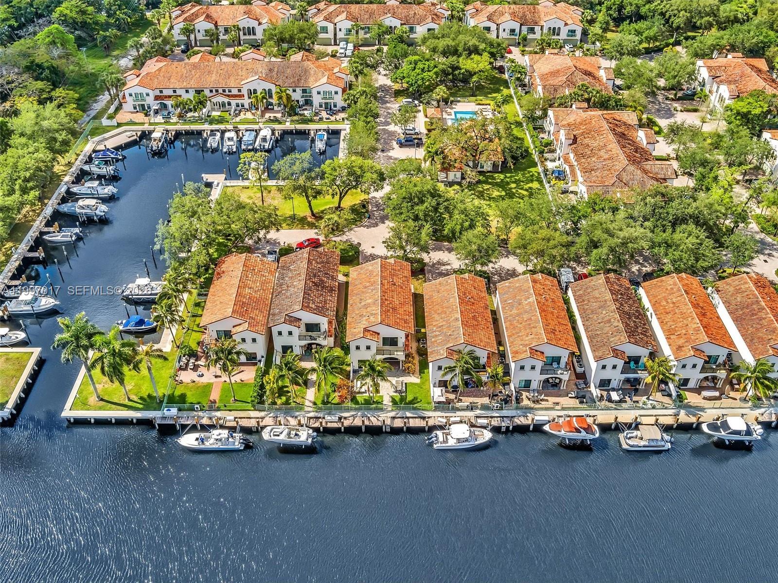 2901 Hidden Harbour St, Dania Beach FL 33312