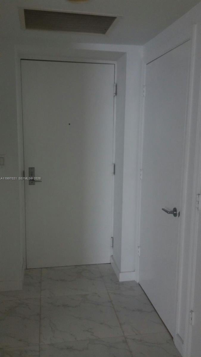 55 SE 6th St #2310, Miami FL 33131