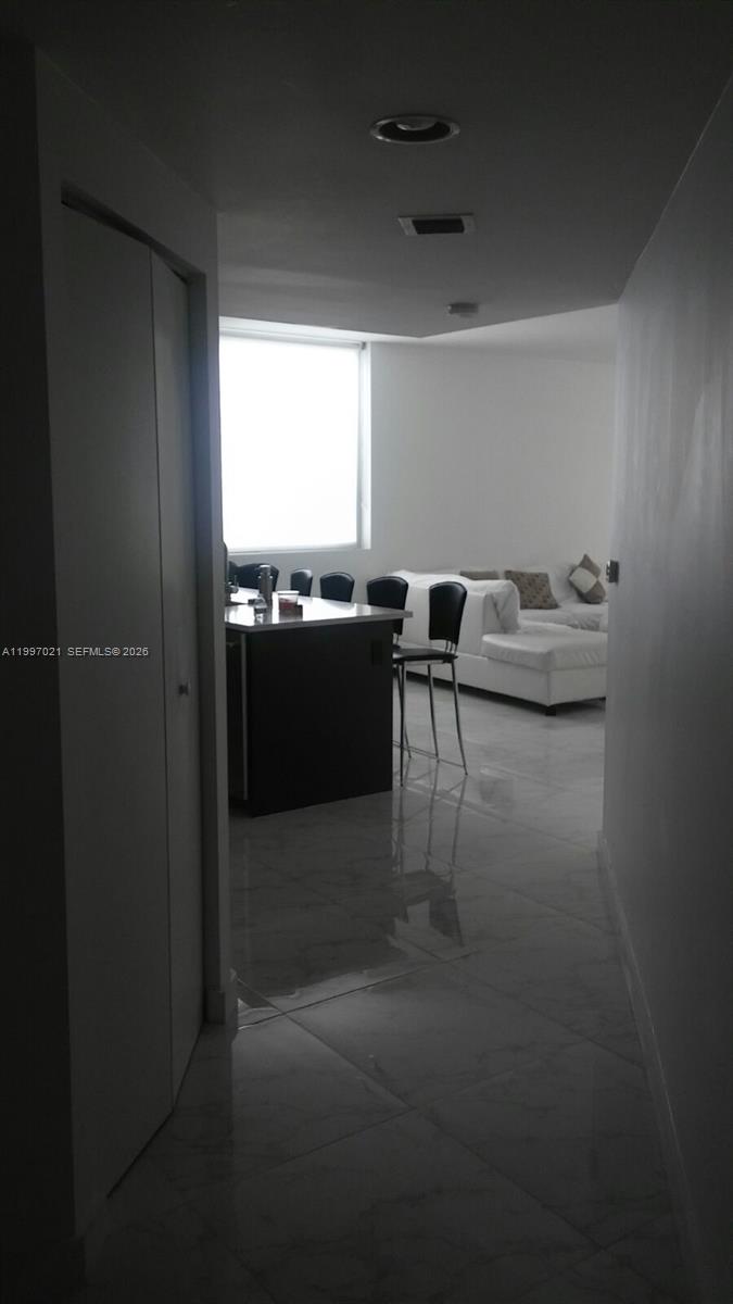 55 SE 6th St #2310, Miami FL 33131