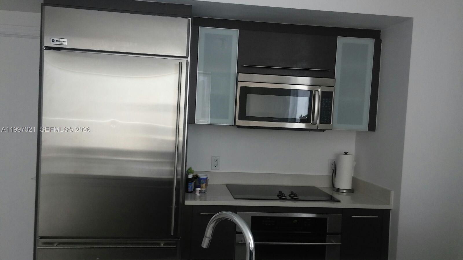 55 SE 6th St #2310, Miami FL 33131