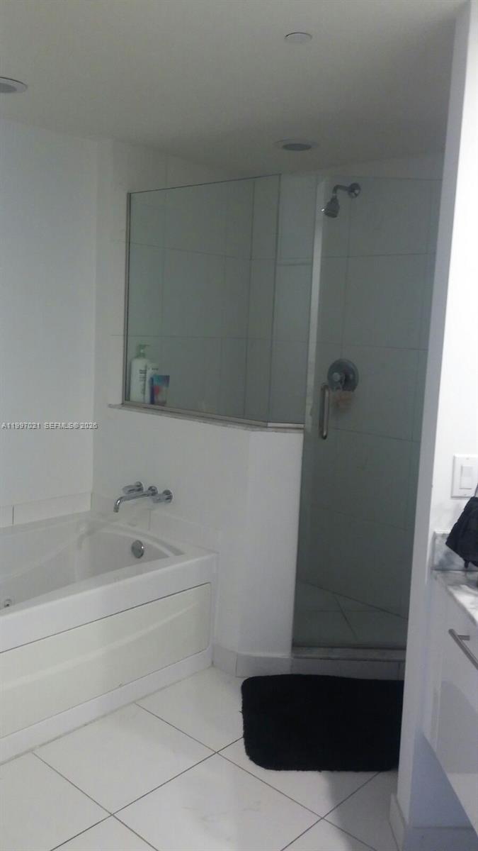 55 SE 6th St #2310, Miami FL 33131