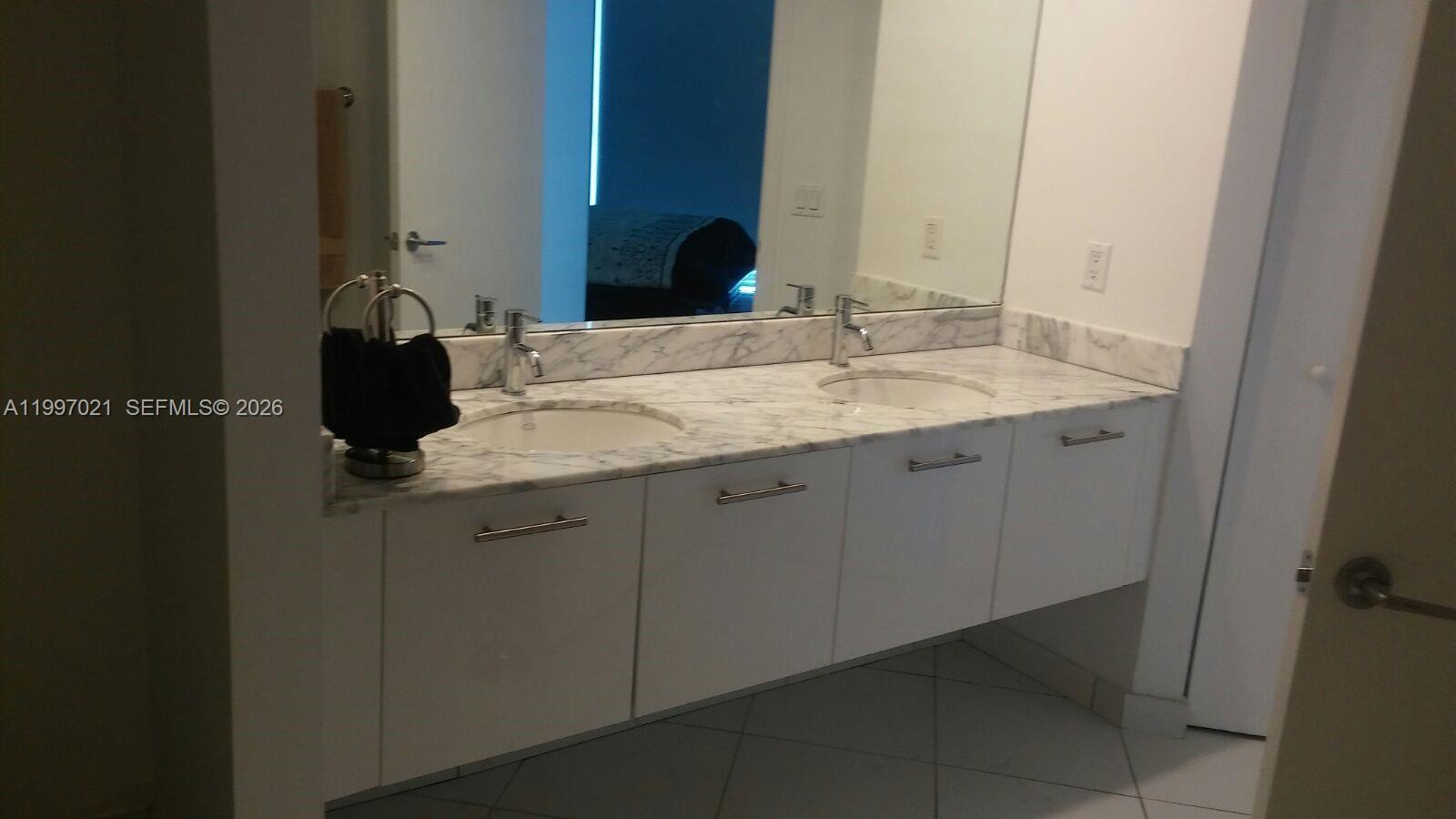 55 SE 6th St #2310, Miami FL 33131