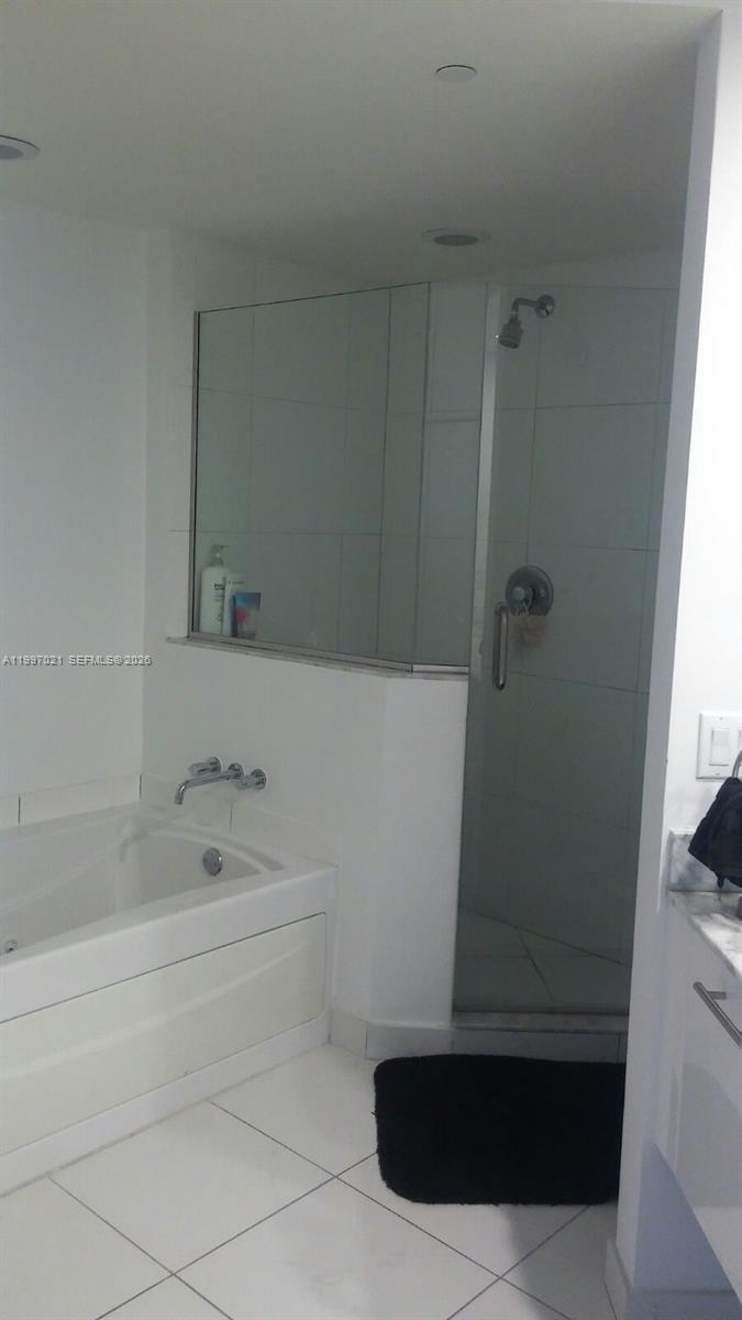 55 SE 6th St #2310, Miami FL 33131