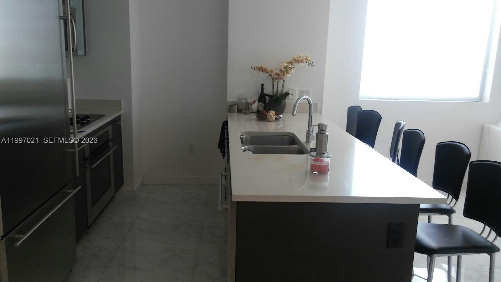 55 SE 6th St #2310, Miami FL 33131