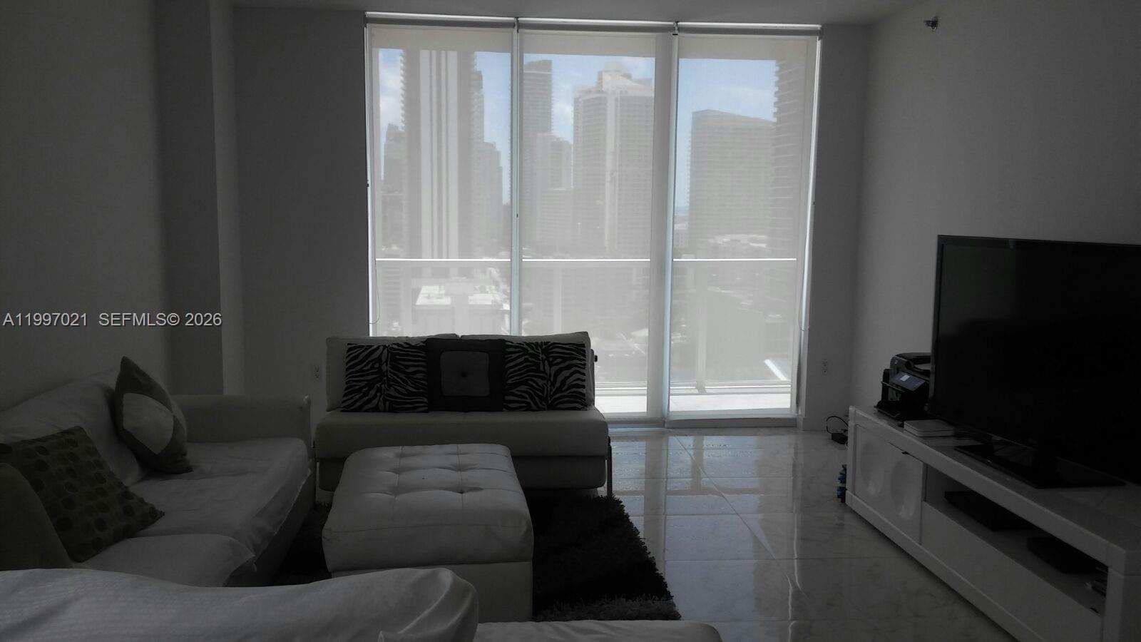 55 SE 6th St #2310, Miami FL 33131