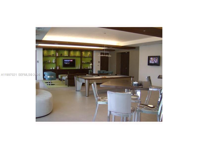 55 SE 6th St #2310, Miami FL 33131