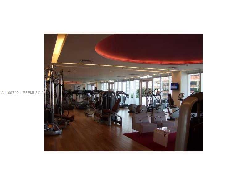 55 SE 6th St #2310, Miami FL 33131