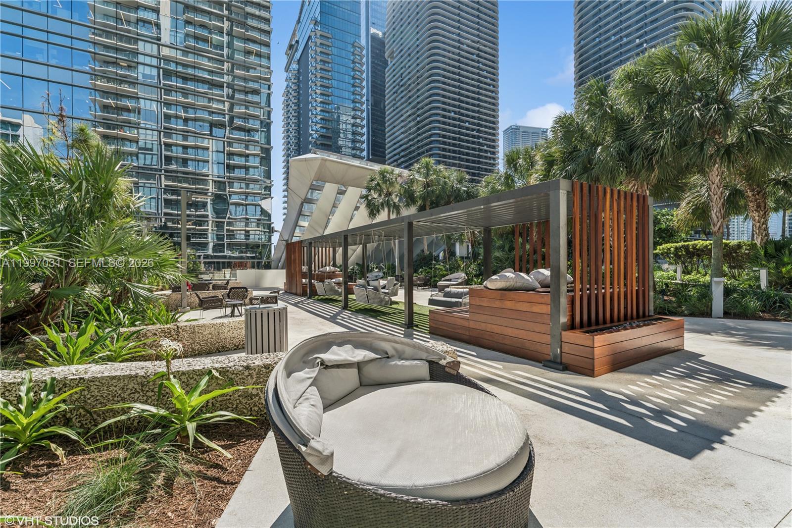 88 SW 7th St #1804, Miami FL 33130