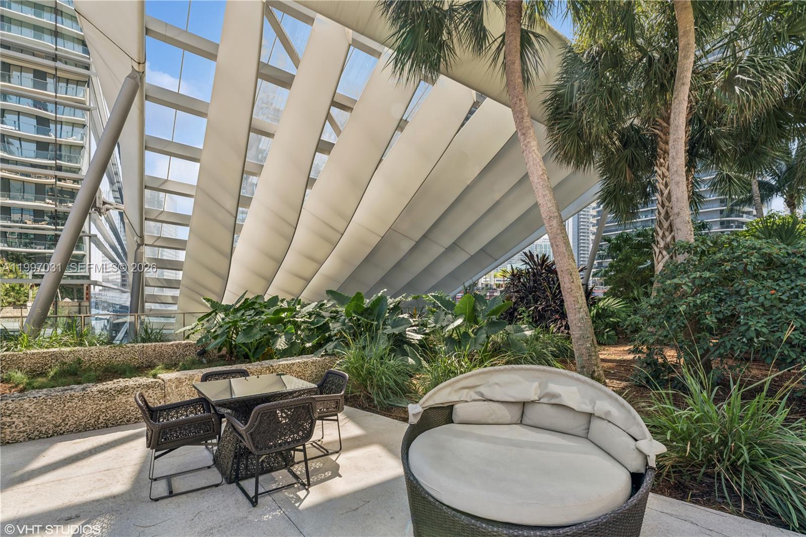88 SW 7th St #1804, Miami FL 33130