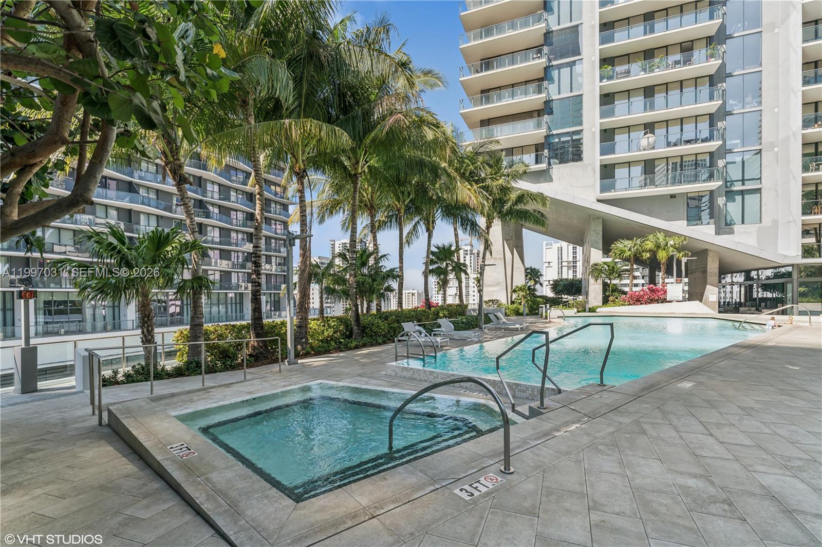 88 SW 7th St #1804, Miami FL 33130