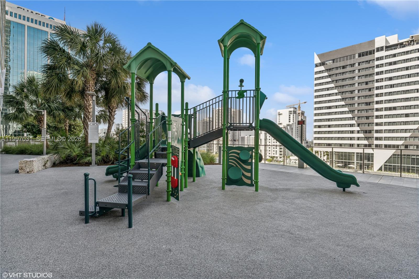 88 SW 7th St #1804, Miami FL 33130