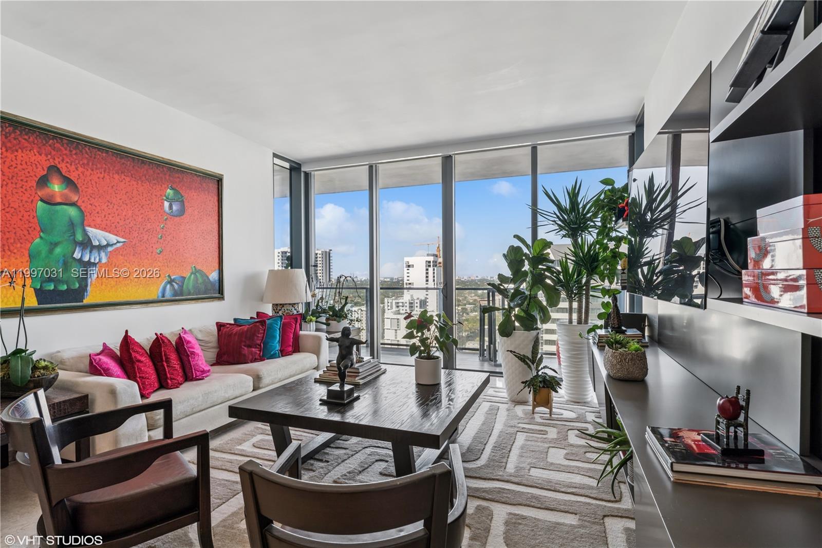 88 SW 7th St #1804, Miami FL 33130
