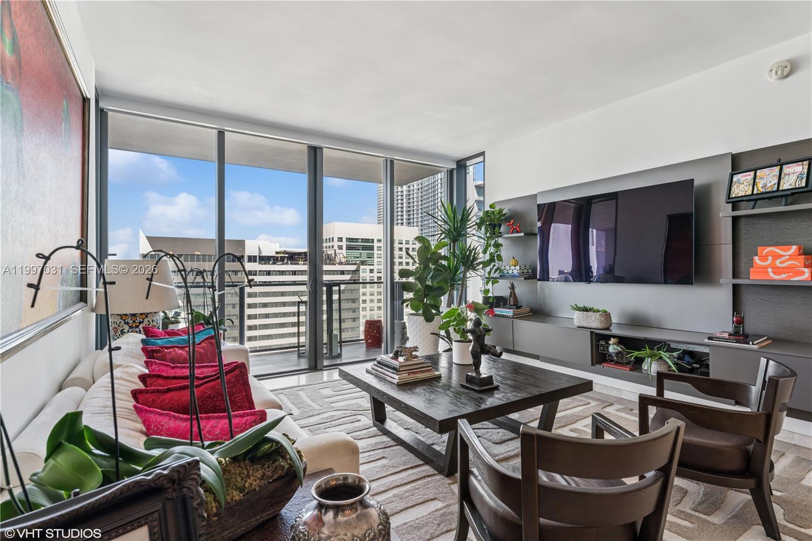 88 SW 7th St #1804, Miami FL 33130