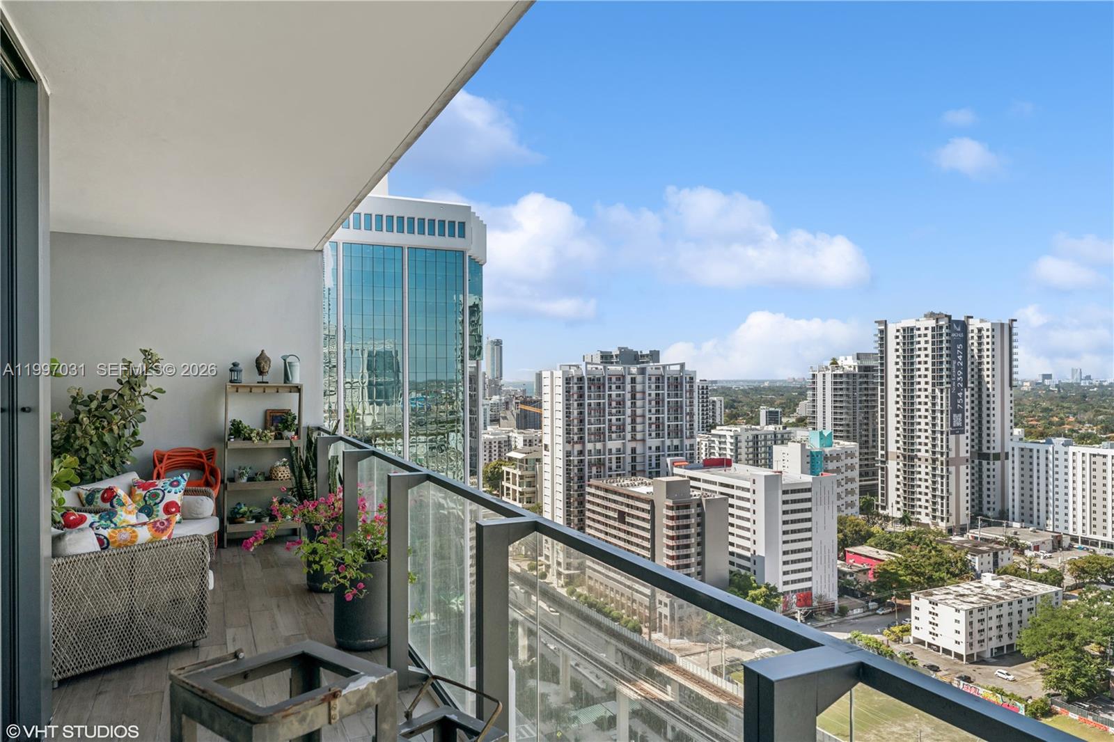 88 SW 7th St #1804, Miami FL 33130
