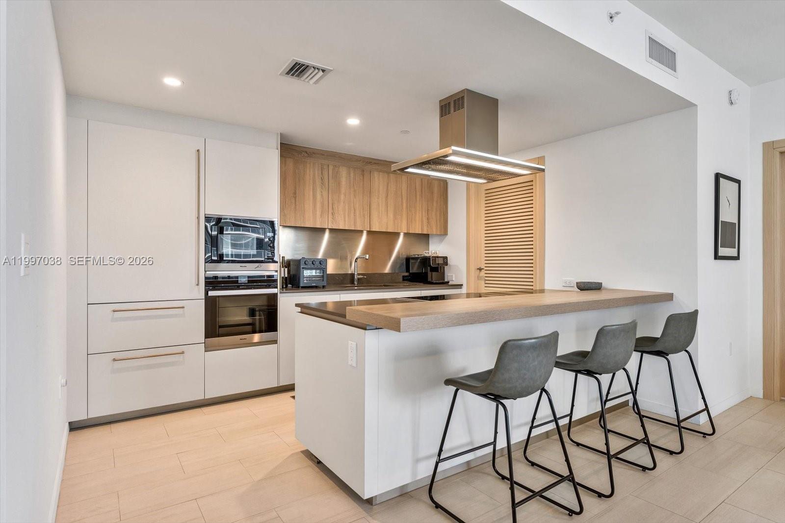 1000 Brickell Plaza #3609, Miami FL 33131