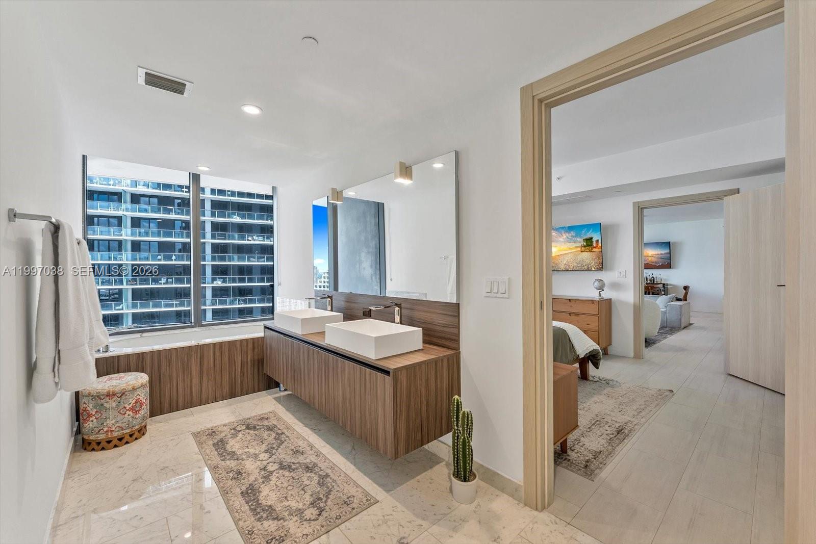 1000 Brickell Plaza #3609, Miami FL 33131
