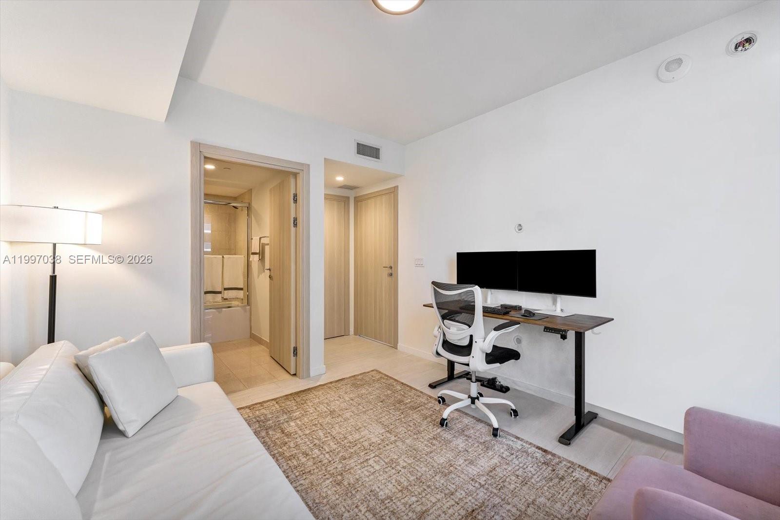 1000 Brickell Plaza #3609, Miami FL 33131