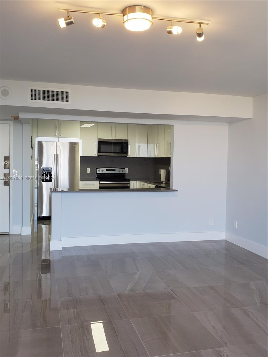 13499 Biscayne Blvd #1105, North Miami FL 33181
