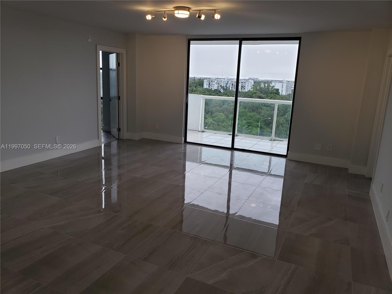 13499 Biscayne Blvd #1105, North Miami FL 33181