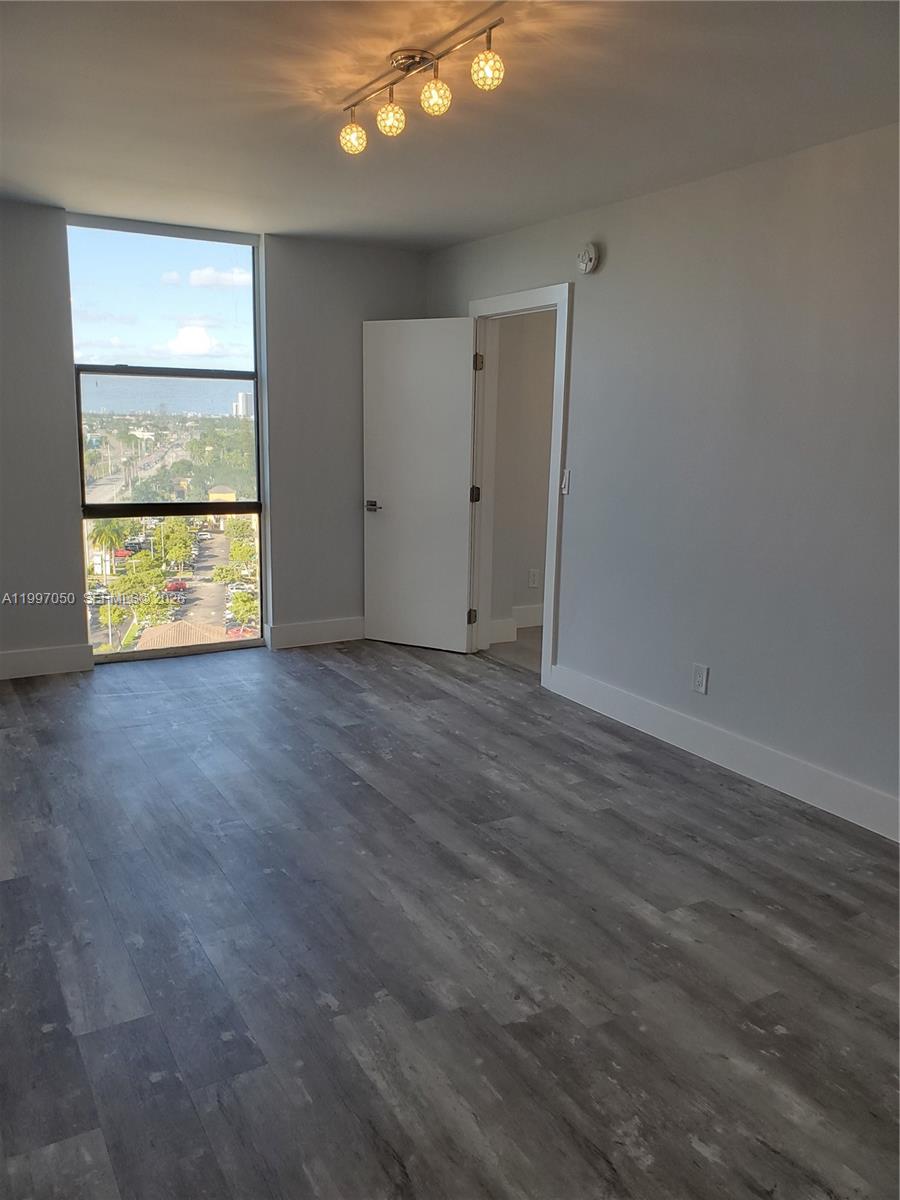 13499 Biscayne Blvd #1105, North Miami FL 33181