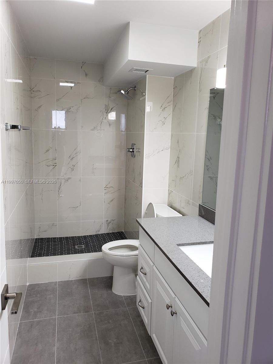 13499 Biscayne Blvd #1105, North Miami FL 33181