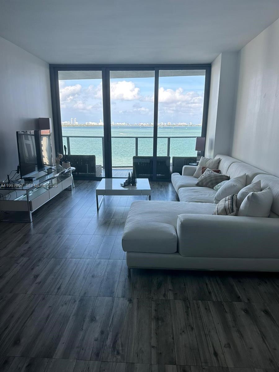 460 NE 28th St #705, Miami FL 33137